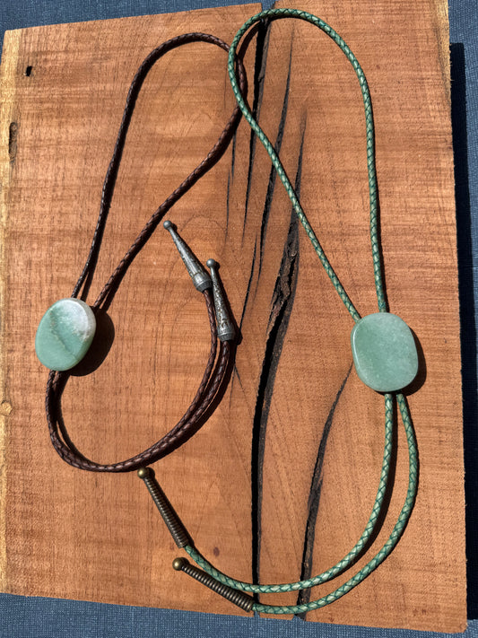 Aventurine Bolo